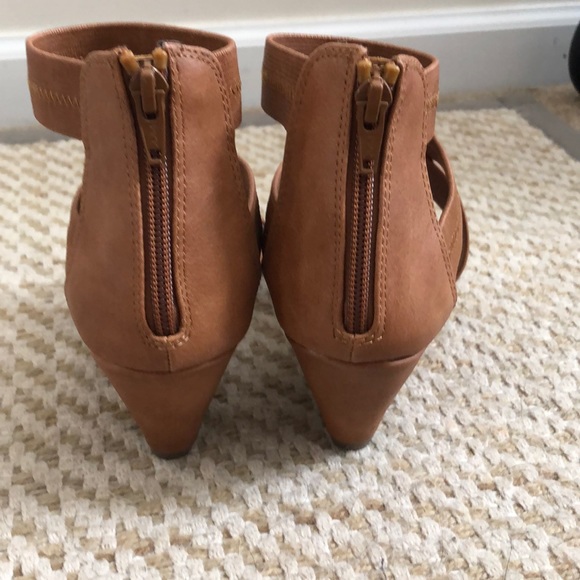 Madden girl “Heartt” wedge sandals - Picture 5 of 7